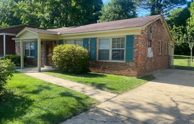 3-Bedroom  cutie ! APPLY today at All3Realty.com