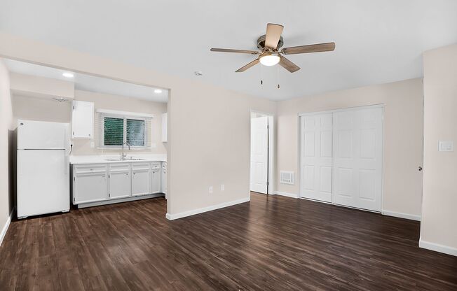 Studio, 1 bath, 395 sqft, $1,845, Unit 49-202