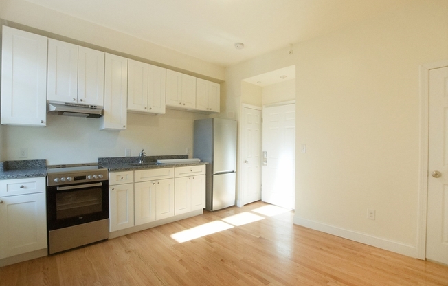 1 bed, 1 bath, 350 sqft, $2,200, Unit 3