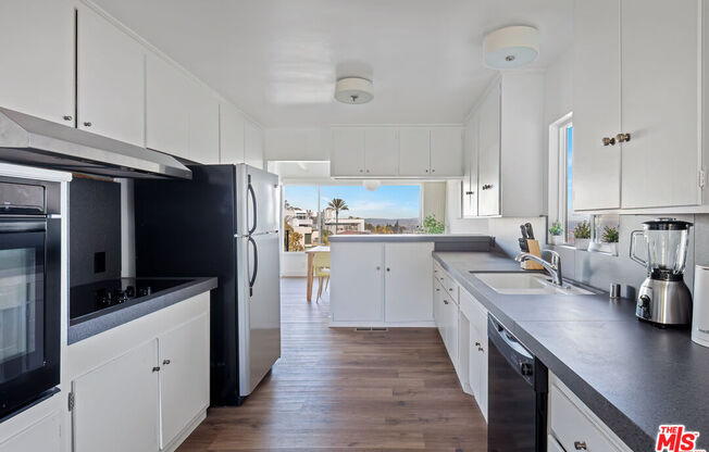 9432 SIERRA MAR PL