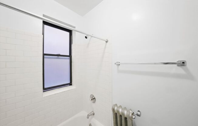Studio, 1 bath, 402 sqft, $1,295, Unit 205