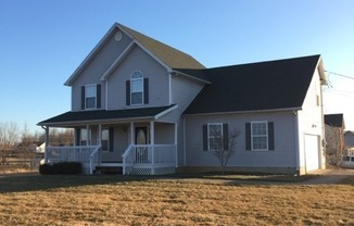 4 beds, 2.5 baths, $2,100