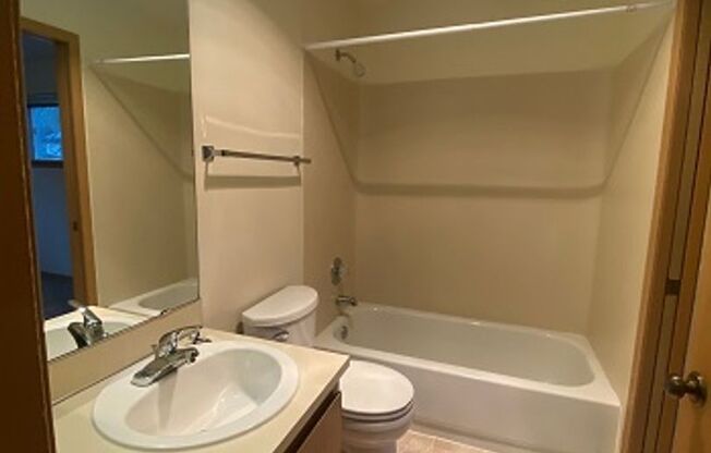 1 bed, 1 bath, 628 sqft, $1,625, Unit 236