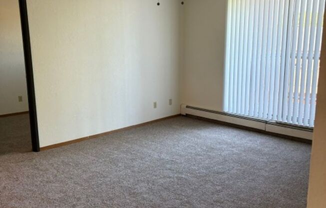 2 beds, 1 bath, 750 sqft, $850, Unit 78