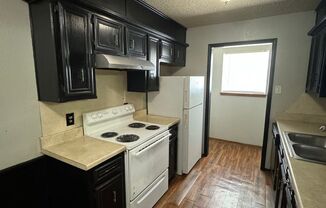 2 beds, 1 bath, 762 sqft, $750, Unit C