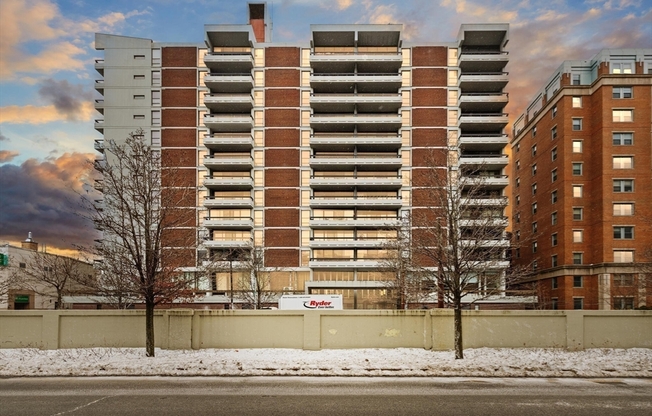 1 bed, 1 bath, 820 sqft, $3,500, Unit 1003