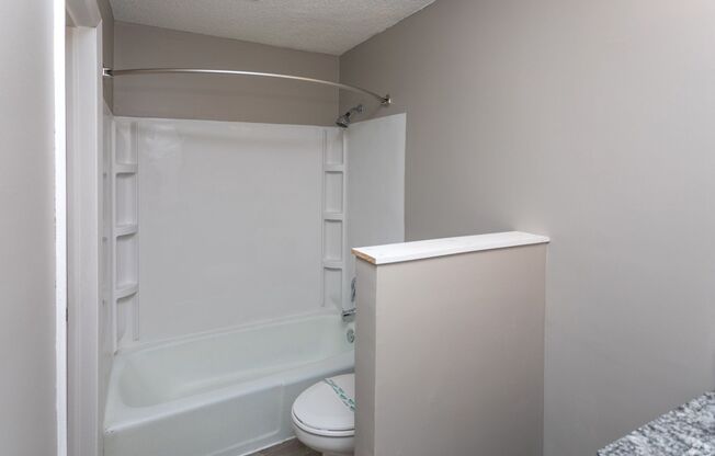 1 bed, 1 bath, $1,149, Unit 7015-201