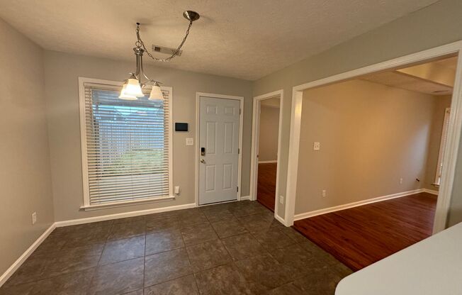 3 beds, 2 baths, $1,550