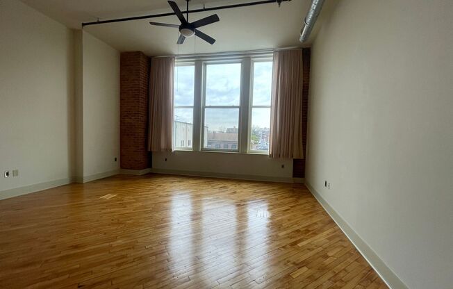 241 N GEORGE ST UNIT 209 YORK PA 17401 **CODO 241 LOFTS** 1 Bedroom