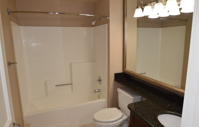 2 beds, 2 baths, $2,200, Unit # 137