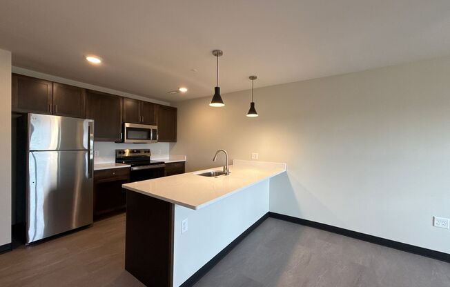 2 beds, 1 bath, 908 sqft, $1,325, Unit #301