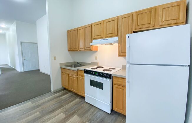 2 beds, 1 bath, 909 sqft, $1,750, Unit 102