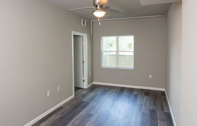 3 beds, 2 baths, $1,650, Unit 3/2