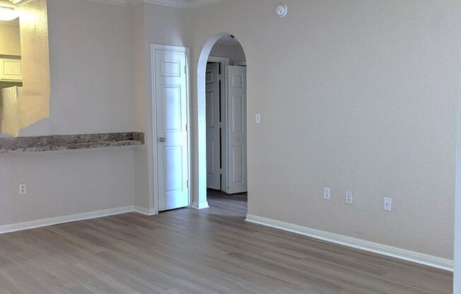 2 beds, 2 baths, $1,950, Unit Unit 432