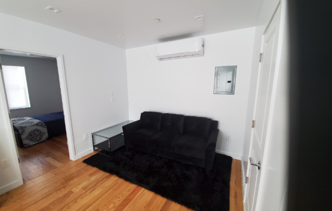 1 CROSBY AVE