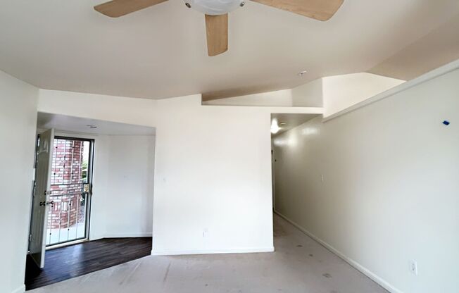 Beautiful NW home w/ SOLAR! 3bd+2ba $2,400!!