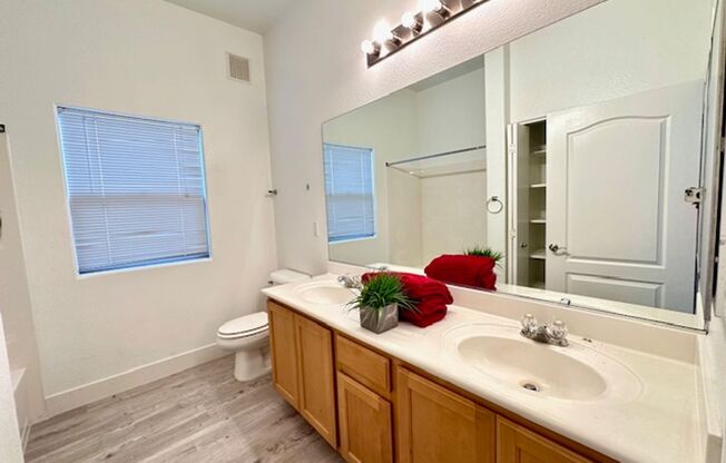 3 beds, 2 baths, $1,695, Unit # 1022