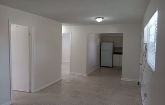 2 beds, 1 bath, 650 sqft, $1,950, Unit 5