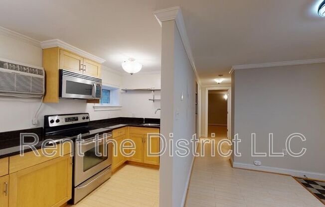1708 Newton St NW  Unit 102