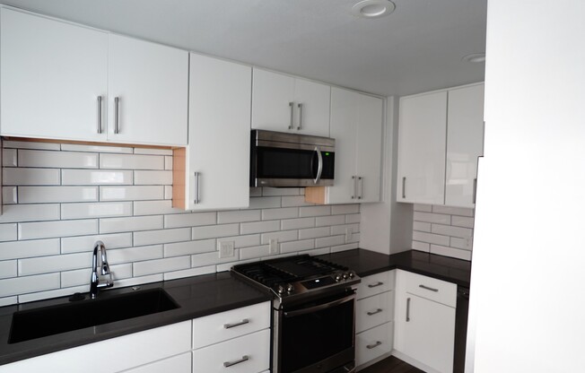 14th Avenue, 2912