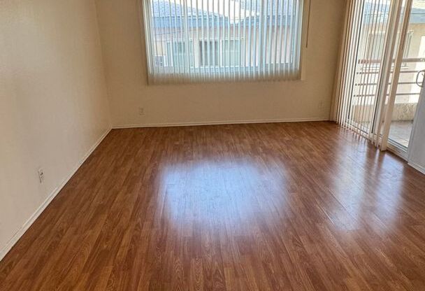 1 bed, 1 bath, 675 sqft, $1,875, Unit 208