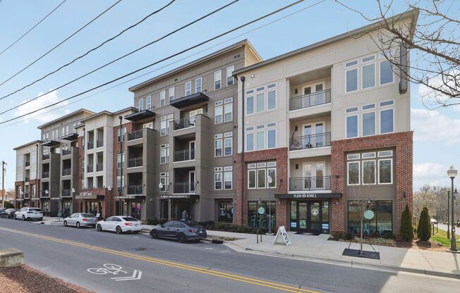 3 beds, 2 baths, 1,333 sqft, $2,025, Unit 1-401