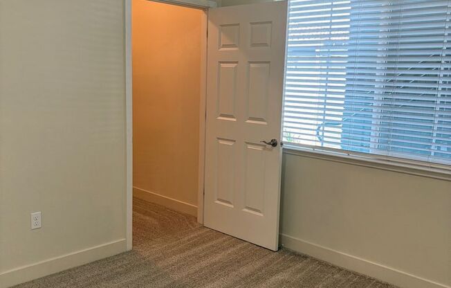 2 beds, 2 baths, 1,064 sqft, $2,271, Unit 1663 - 201