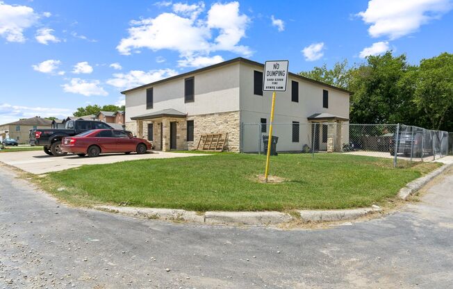 Charming 3-Bedroom Townhome in a Great Location!