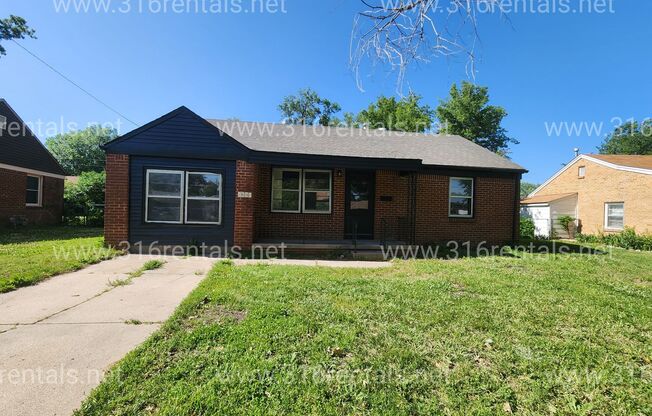 $1,250 - 3 bed 1 bath - Newly Renovated Single Family Home
