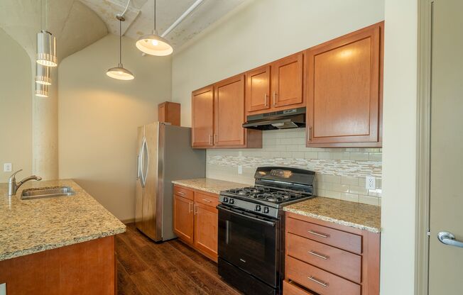 2 beds, 2 baths, $1,495, Unit 121