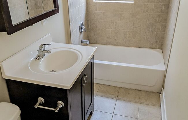 2 beds, 1 bath, 745 sqft, $2,295, Unit 1920-1