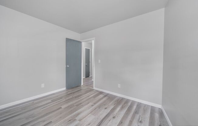 3 beds, 1.5 baths, 1,100 sqft, $1,499, Unit 247-402