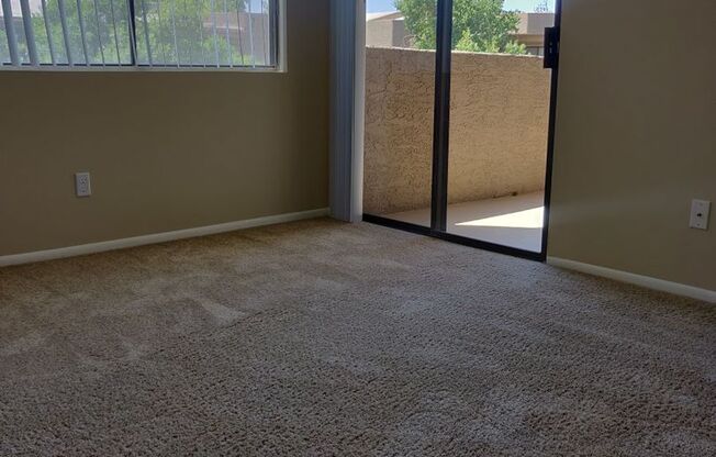1 bed, 1 bath, 670 sqft, $1,250, Unit 212