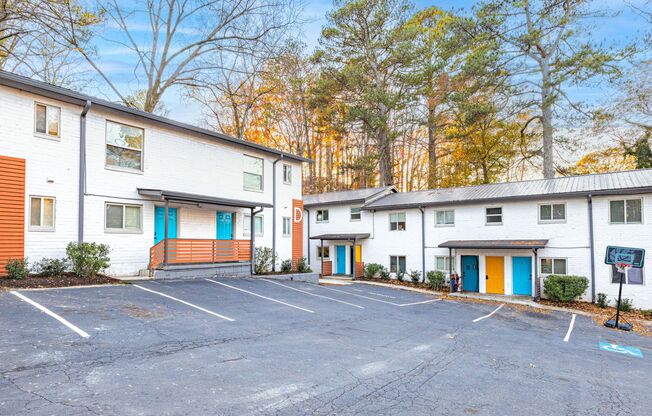 2 beds, 1 bath, 725 sqft, $1,199, Unit C5