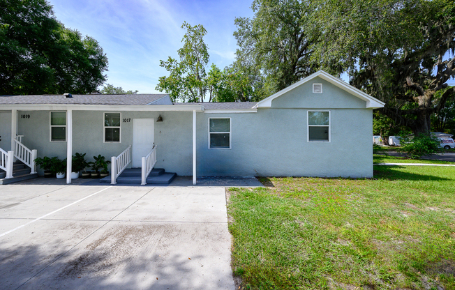 1017 ROYAL ST