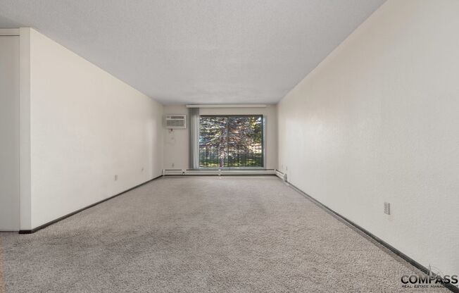 1 bed, 1 bath, 709 sqft, $1,045, Unit 2214-306