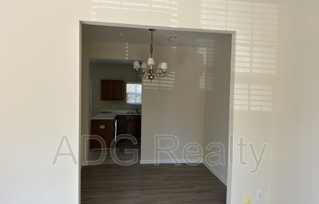 2 beds, 1.5 baths, 1,400 sqft, $1,650