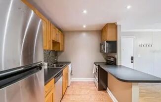 1 Bd 1 Ba Near UF-Tumblin Creek Condominiums