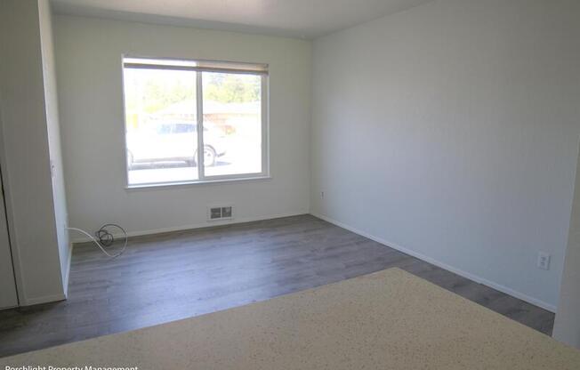 2 beds, 1 bath, 850 sqft, $1,750