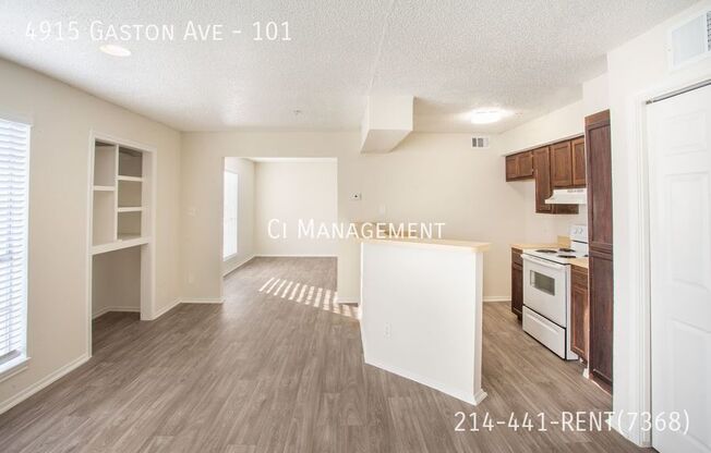 4915 Gaston Ave