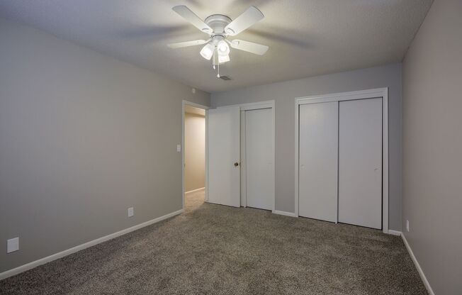 2 beds, 1 bath, 800 sqft, $995, Unit 8