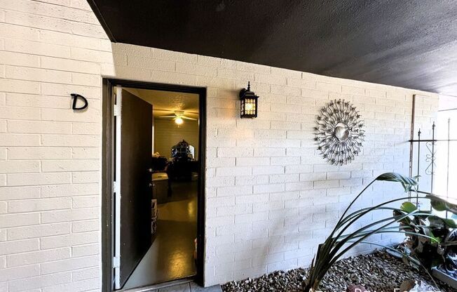 1101 E BUTLER DR