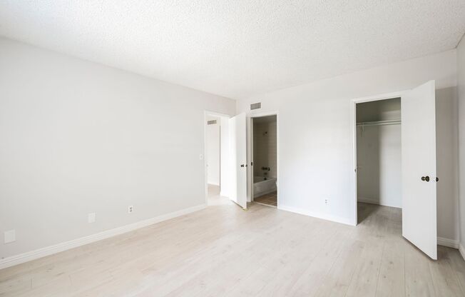 2 beds, 2 baths, $1,200