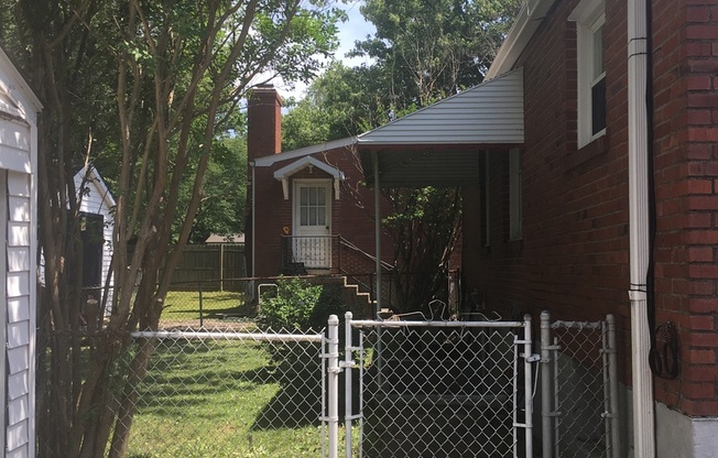 3 beds, 2 baths, $1,375