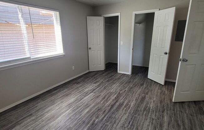 2 beds, 1 bath, 924 sqft, $840, Unit 151