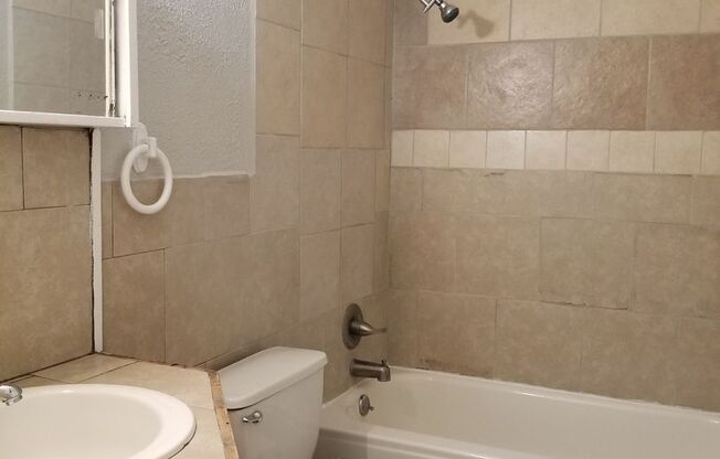 3 beds, 1 bath, $1,195