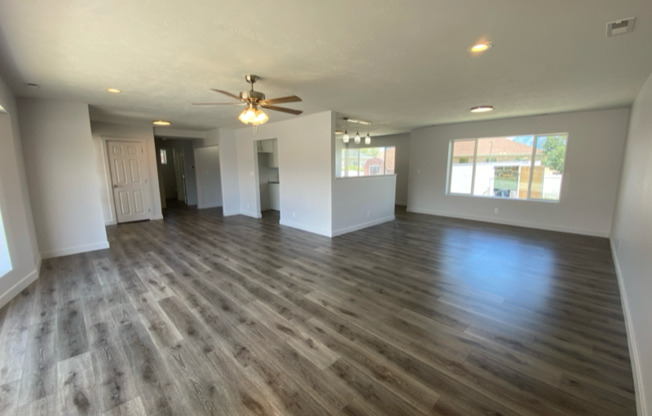 11693 S REDWOOD RD