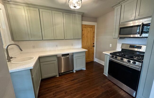 Remodeled 2 Bedroom Apartment
