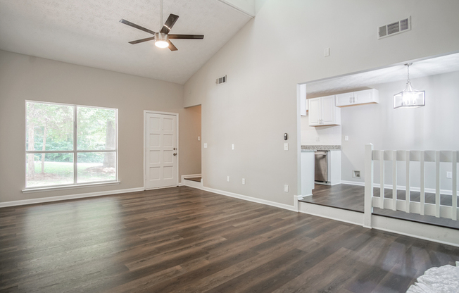 3137 GLN HOLW DR