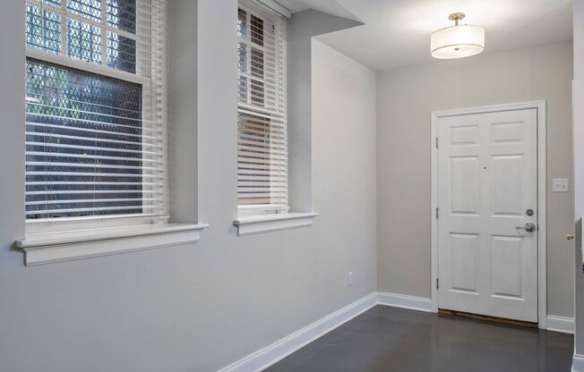 1 bed, 1 bath, 1,000 sqft, $1,375, Unit APT B